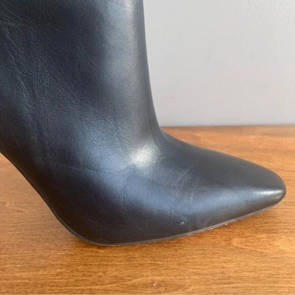 Vince CAMUTO Feninda Black Leather Point Toe Stiletto Bootie - Picture 13 of 16